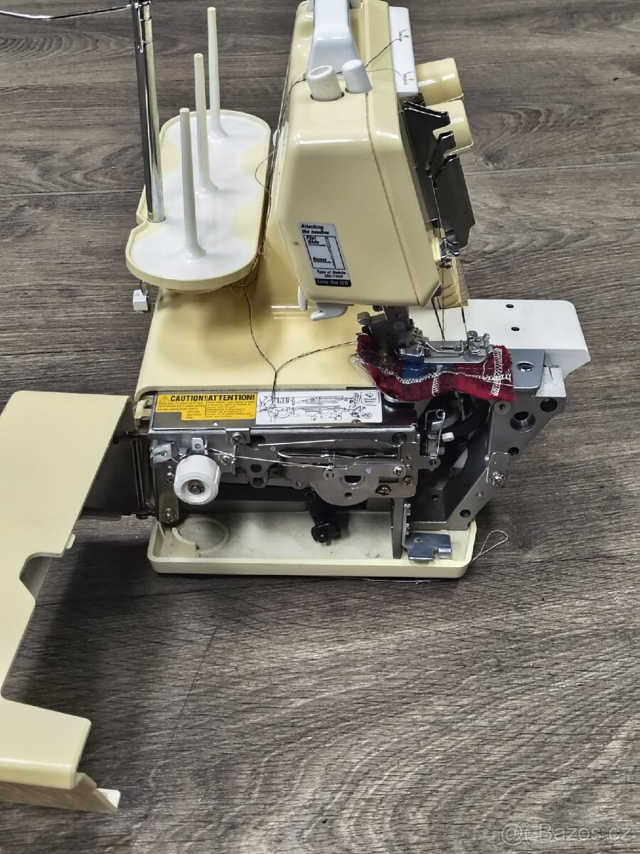 Coverlock Bernette Bernina funlock 009 DCC - 5