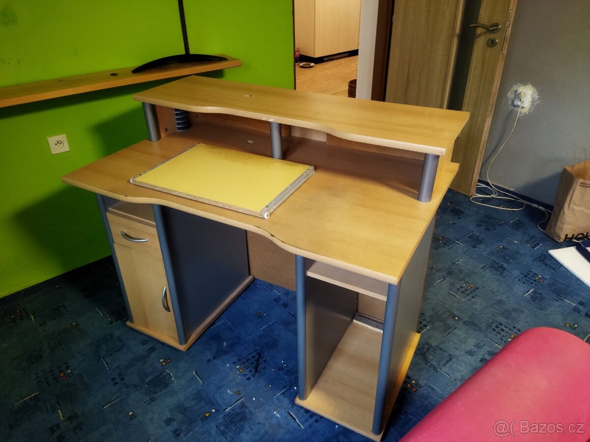 PC stůl - 5