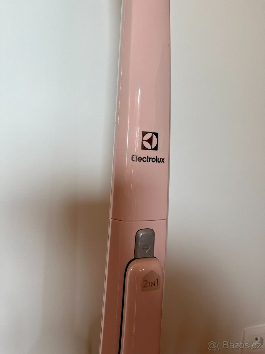Tyčový vysavač 2v1 Electrolux Ergorapido růžový - 5