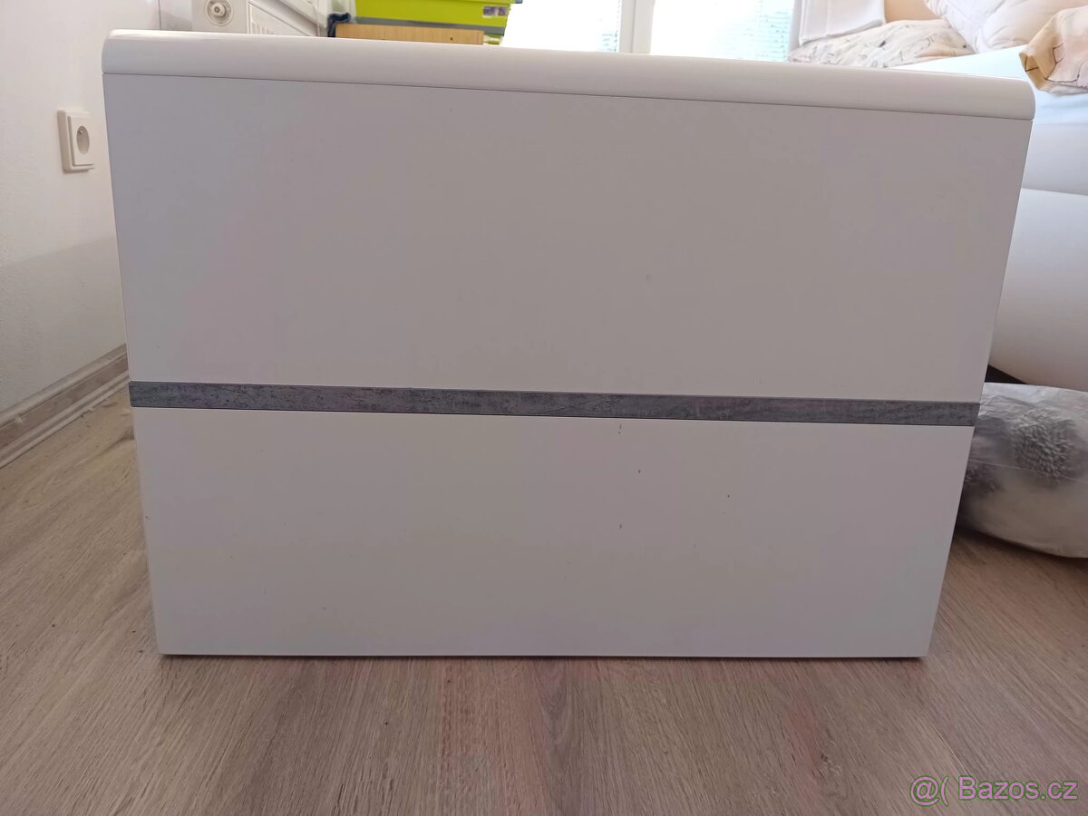 Konferenční stolek - 5