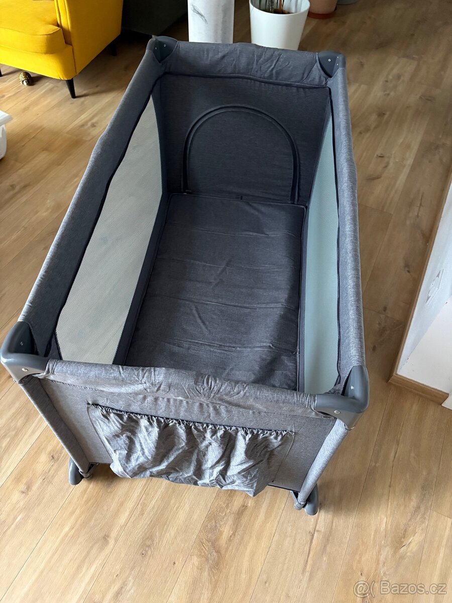 Cestovní postýlka - 5