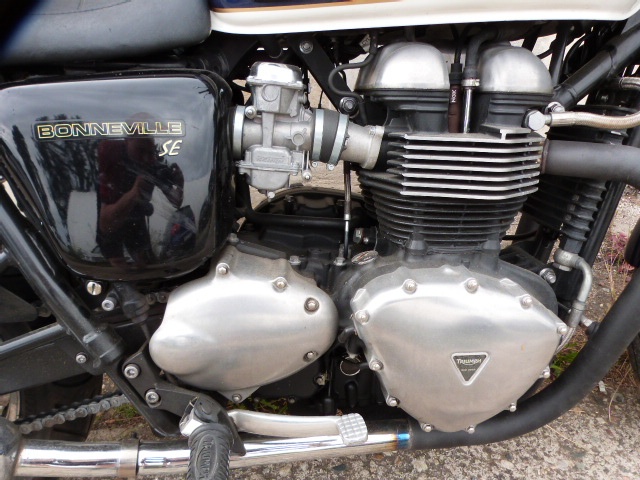 Triumph Bonneville - 5