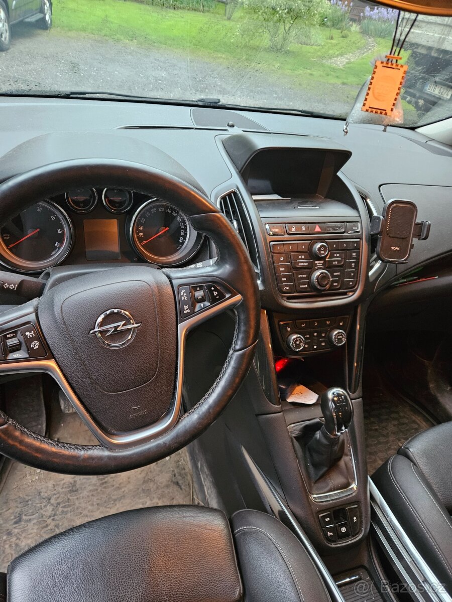 Zafira Tourer 2,0 CDTi 125 kw - 5