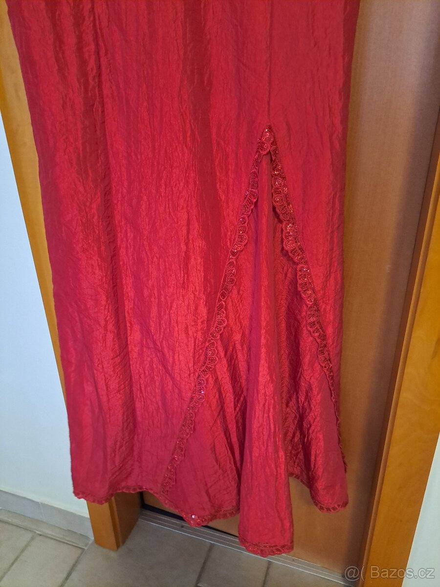 Elegantní plesové šaty - 5