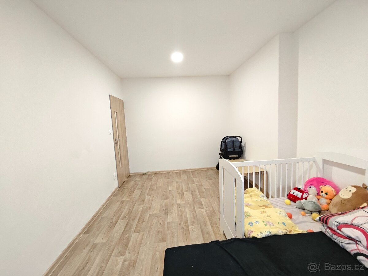 Pronájem bytu 2+1 Vsetín-Rybníky - 5