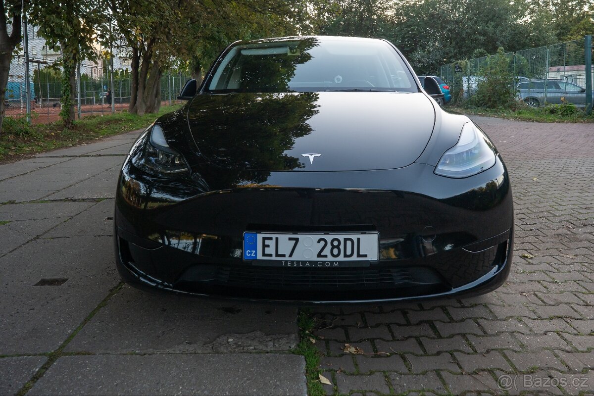 Tesla Y - 5
