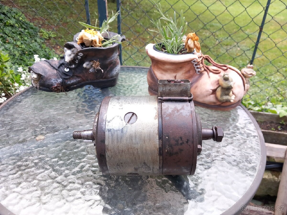 Dynamo Tatra 603,805 - 5