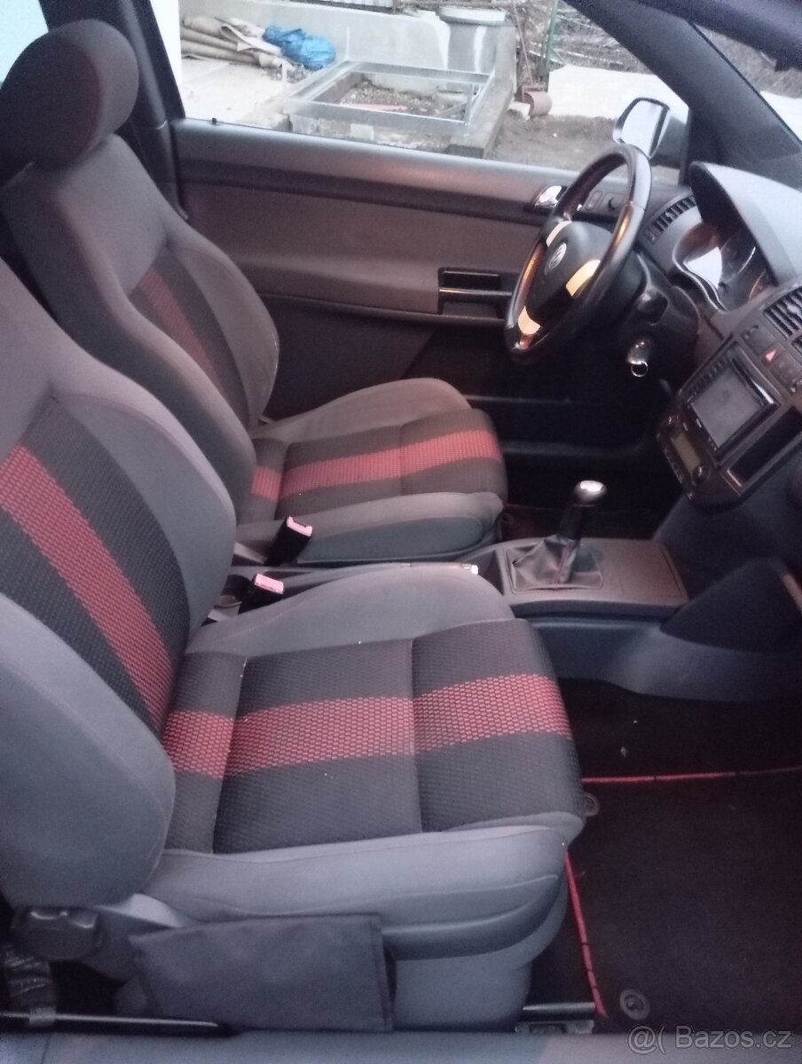 VW Polo 1,4 benzín 59kw, sportovní podvozek - 5