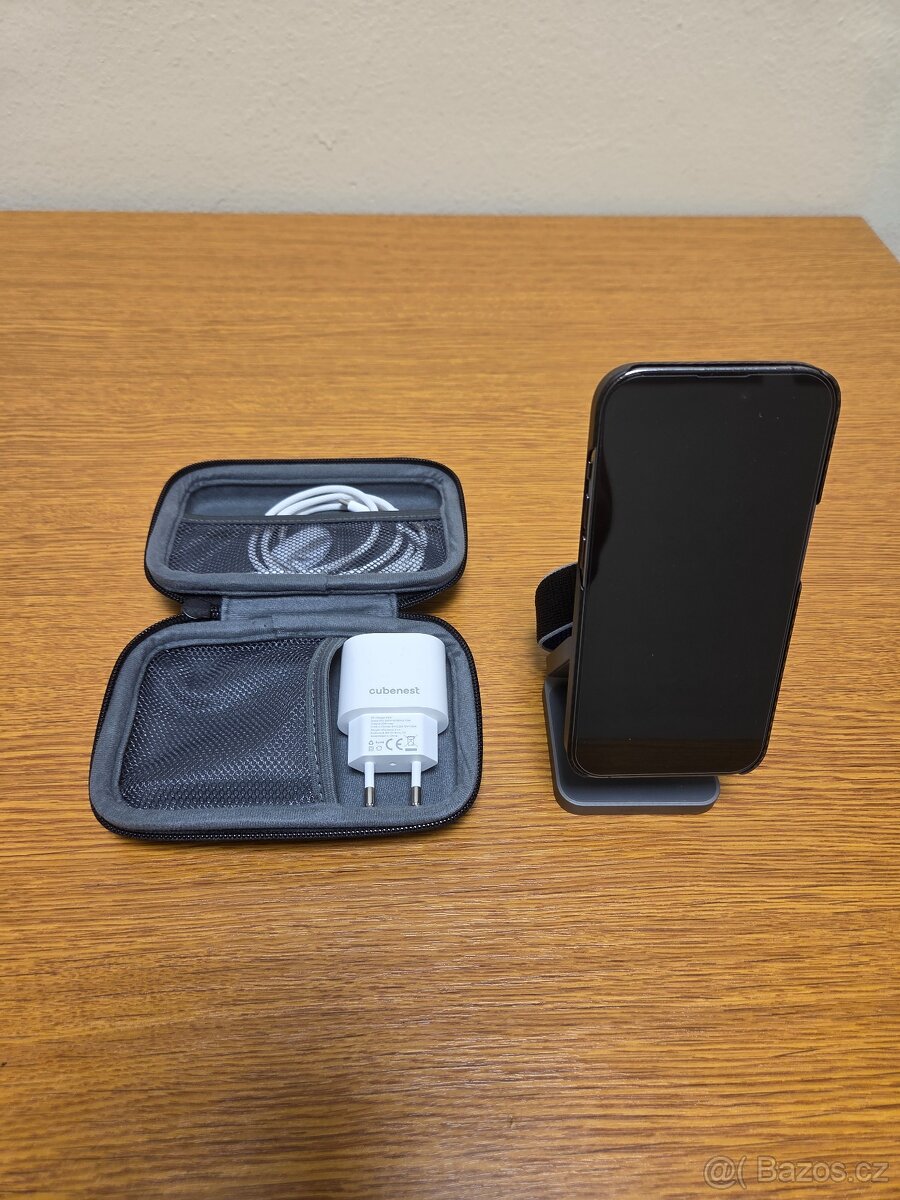 Cubenest 3v1 bezdrátová nabíječka - 5