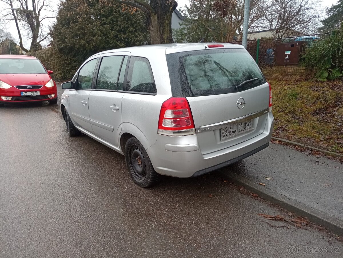 Opel Zafira 2,2i - 5
