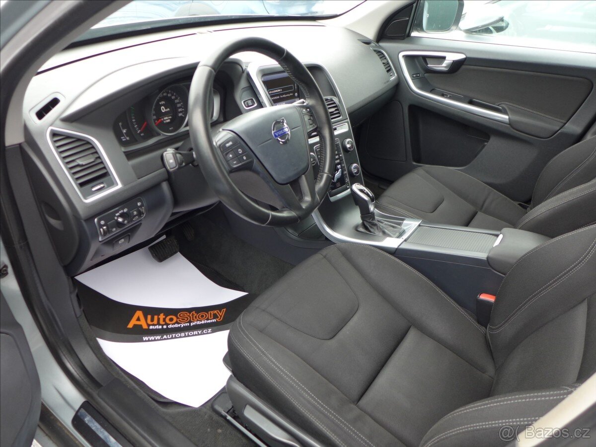 Volvo XC60 2,4 D4 4x4, 5ti válec, 1.Maj - 5