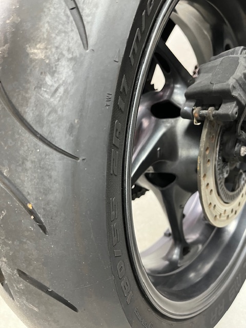 TRIUMPH STREED TRIPLE 660 - 5