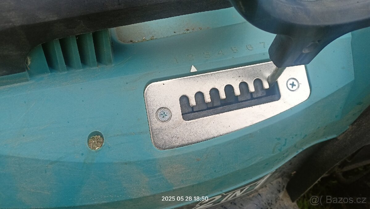 Makita ELM4120 elektrická sekačka - 5