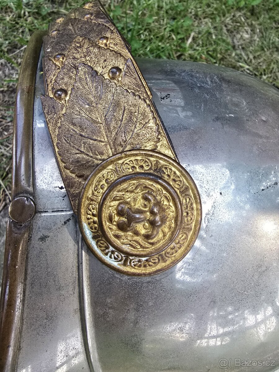 VELITELSKA HASIČSKÁ HELMA/ PŘILBA č2 - 5