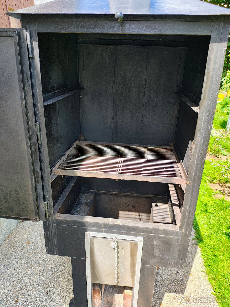 Udírna s grilem - 5