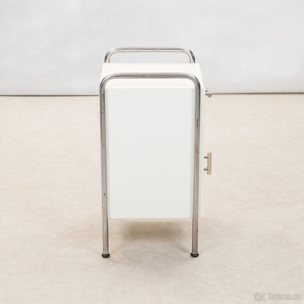 NOČNÍ STOLEK-VICHR A SPOL - 5