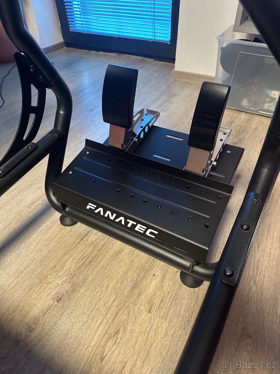 Sim racing setup Fanatec - 5