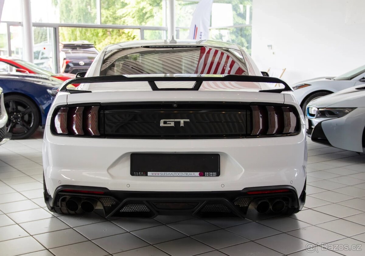 Ford Mustang - 5
