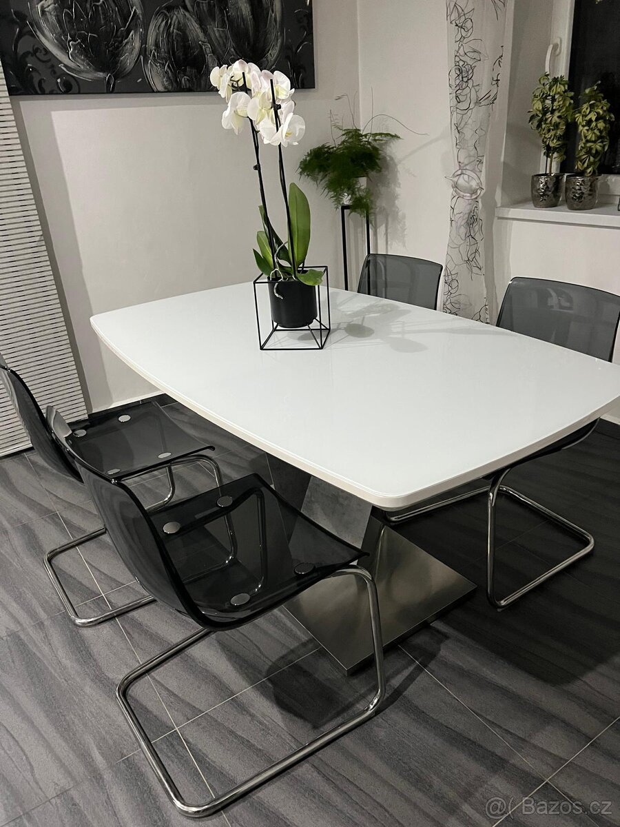 jídelní stůl + 4 židle ikea - 5