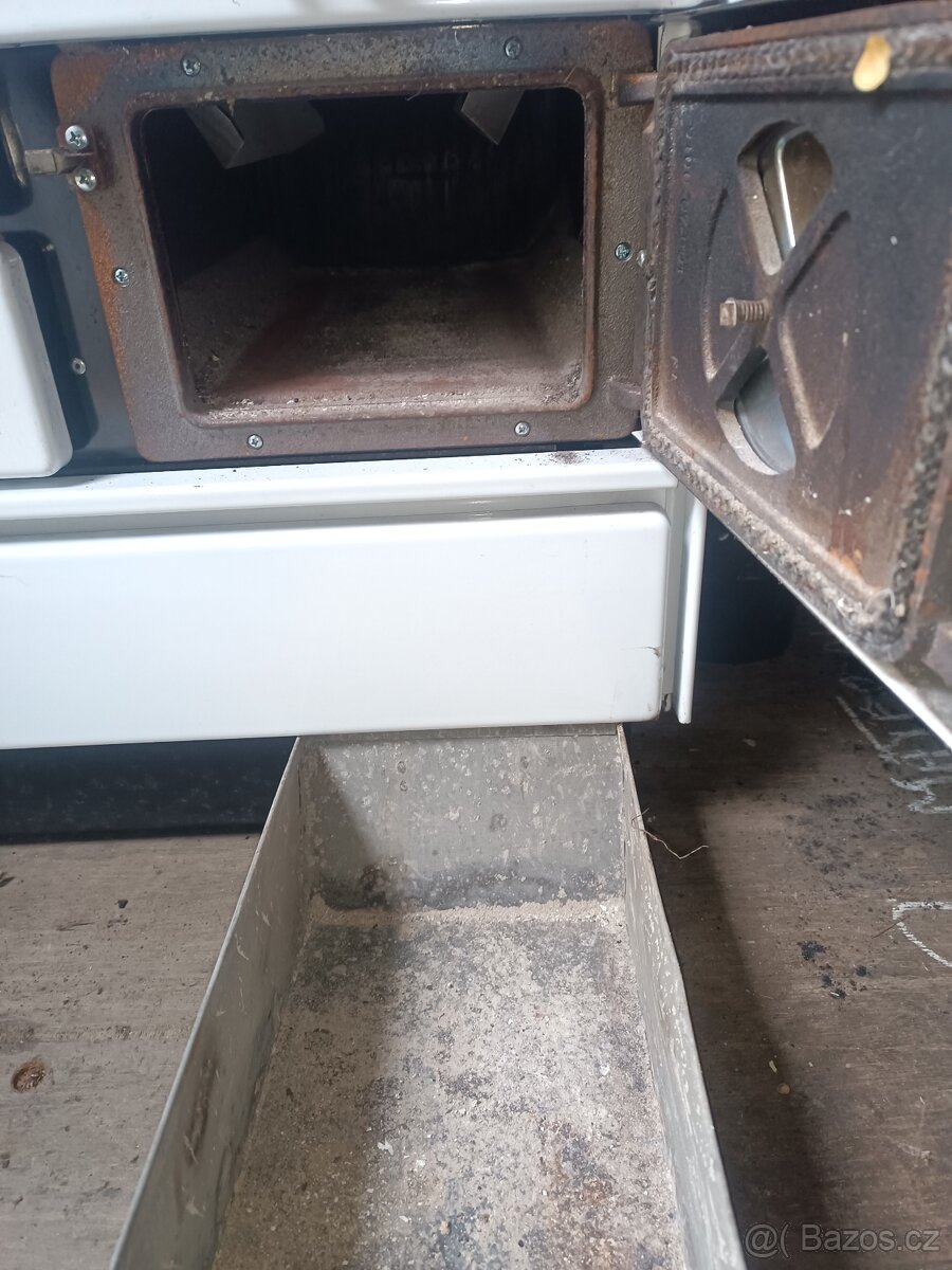 Kamna Moravia 9100 - 5