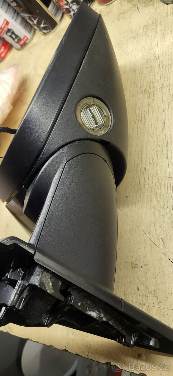 Prodám na Volvo XC 60 od RV 2009 pravé zrcátko - 5