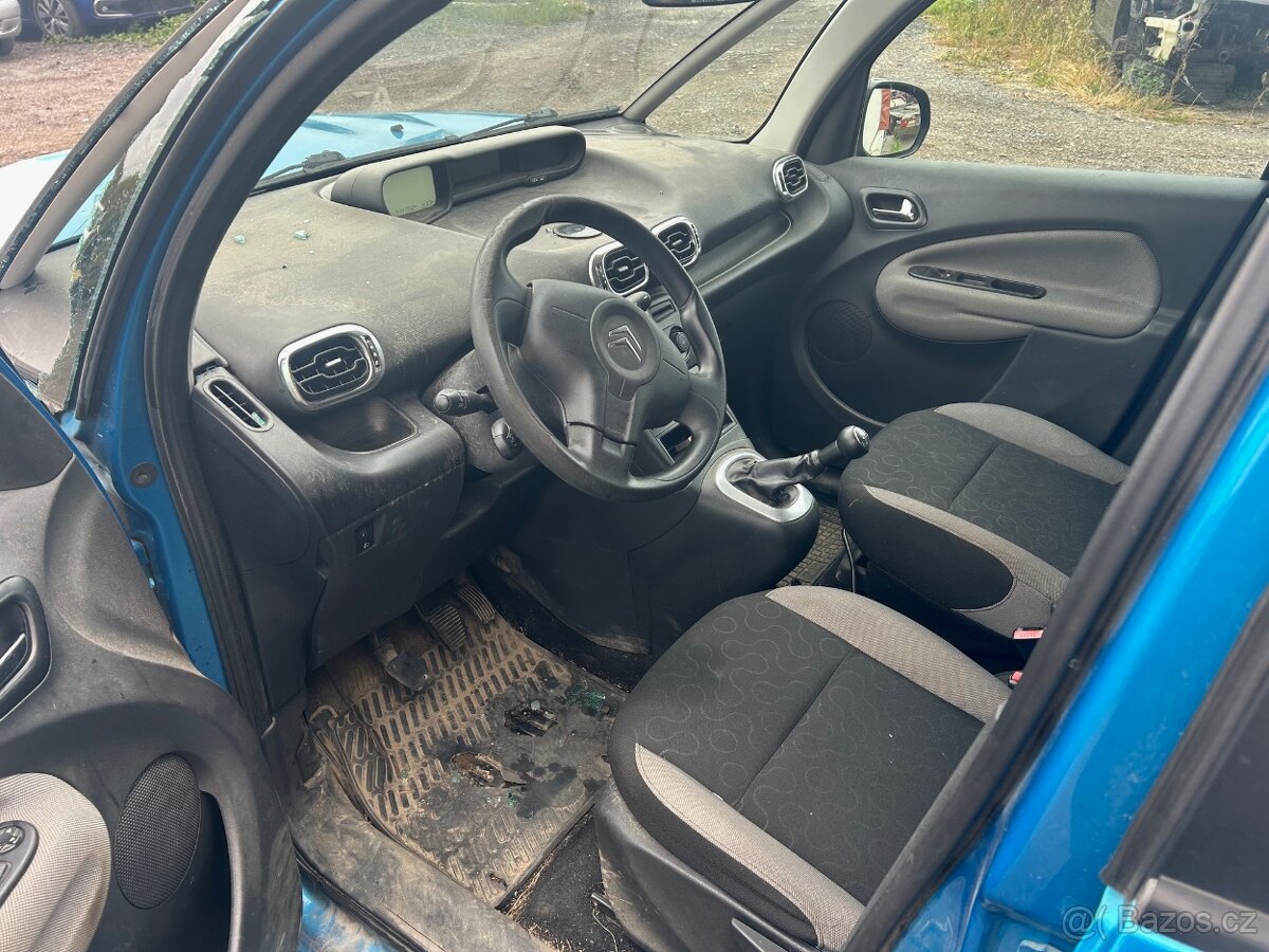 Citroen C3 Picasso 1,4 70KW 8FP prodám díly - 5