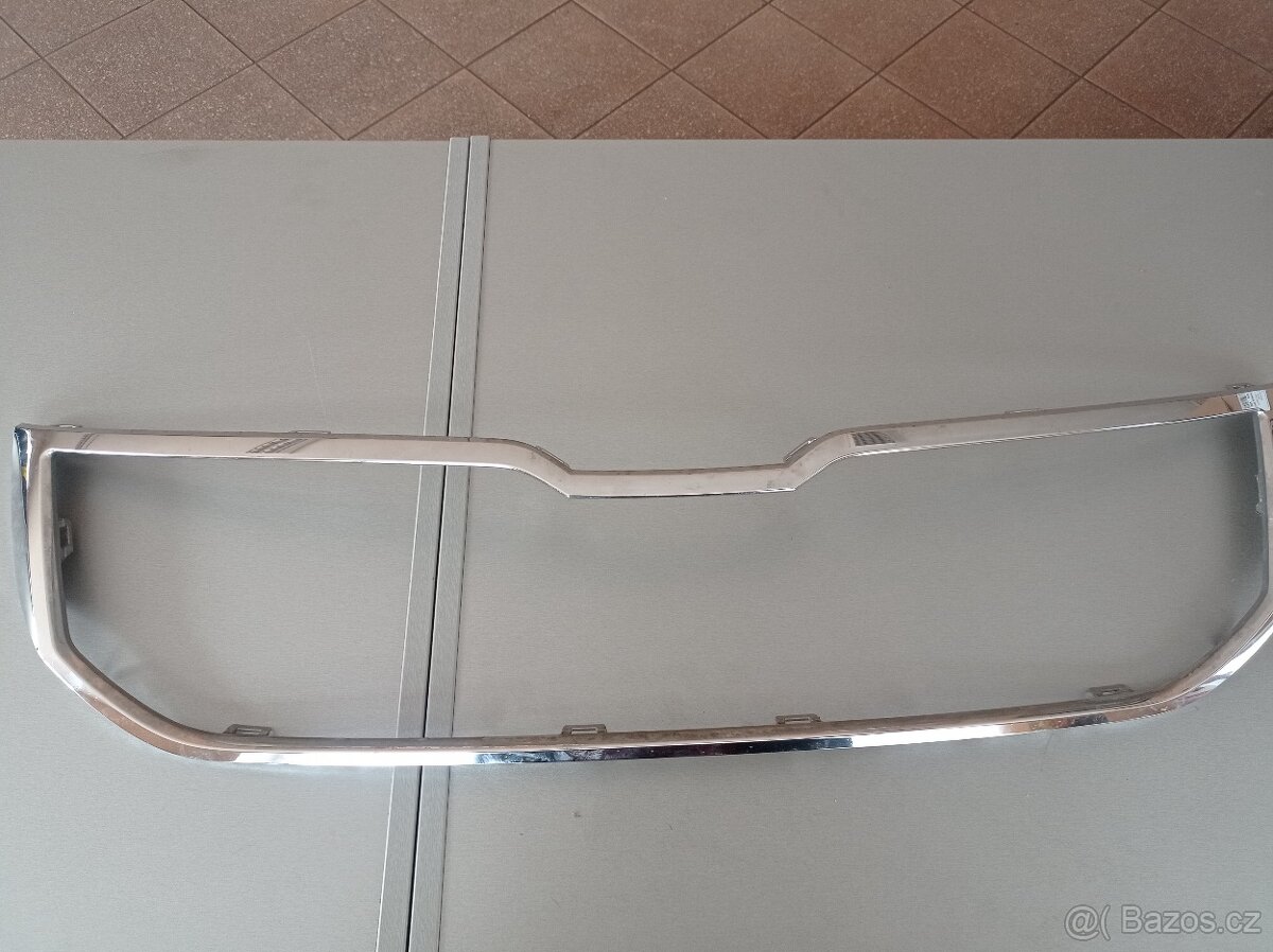 Škoda Karoq rámeček masky - 5
