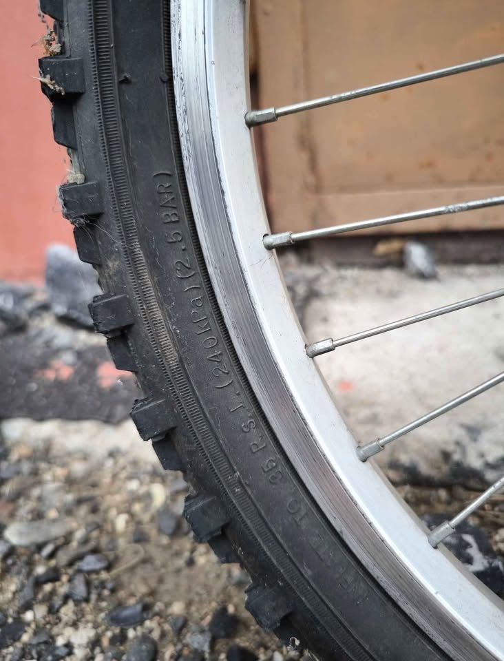 Červené dětské kolo Olpran. Velikost kol 20. - 5