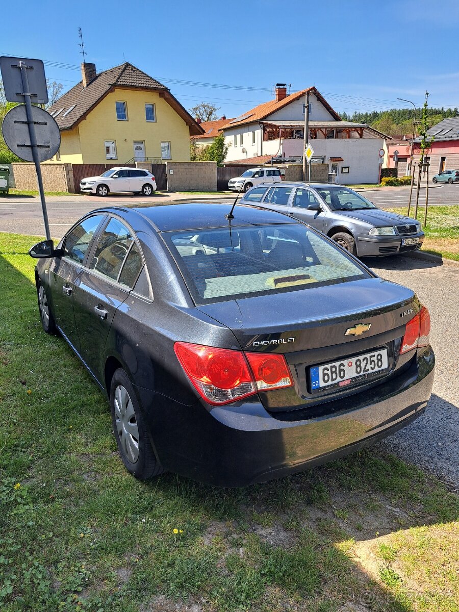 Chevrolet Cruze - 5