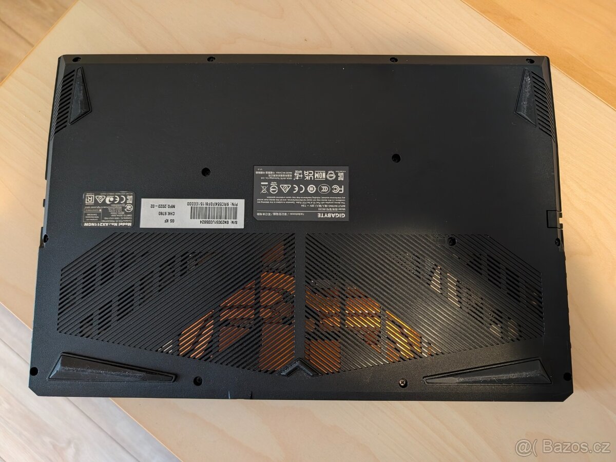 Herní notebook i5 rtx 4060 Gigabyte G5 KF - 5