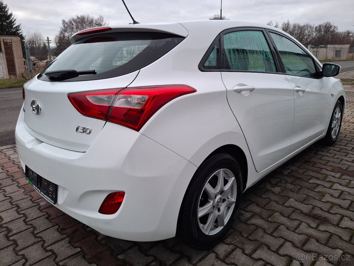 HYUNDAI i30 1.4 16V 74kw - 5
