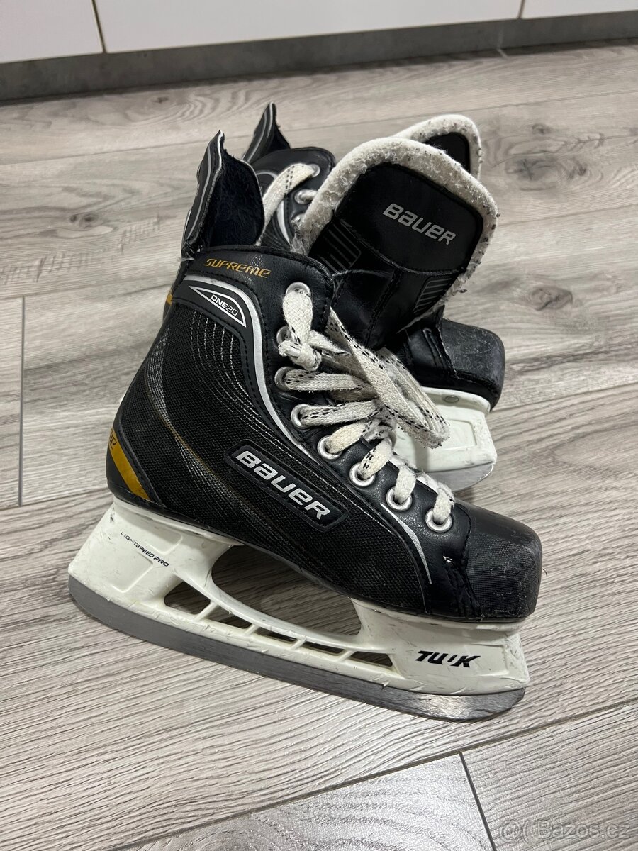 Hokejové brusle Bauer 35 - 5