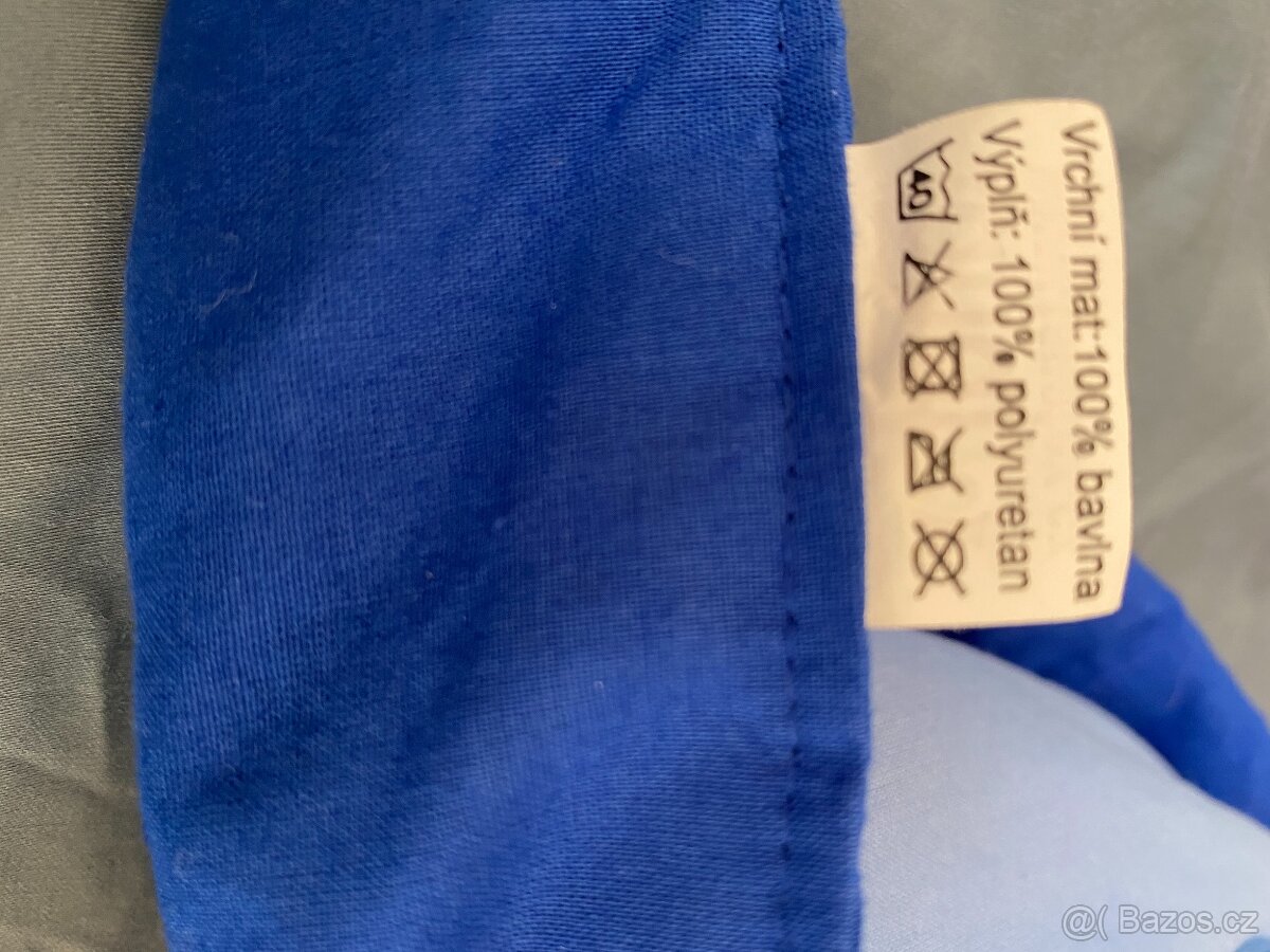 Kapsář na zeď za postel - 5