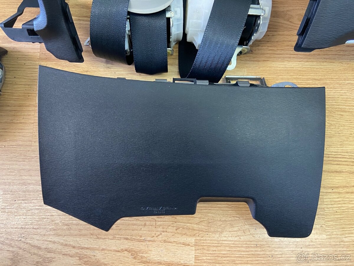 Toyota Avensis T27 sada airbagů - 5