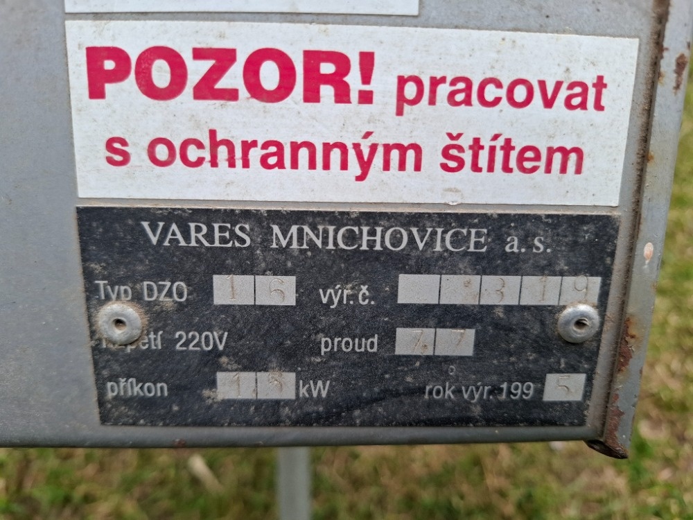 drtič větví VARES - 5