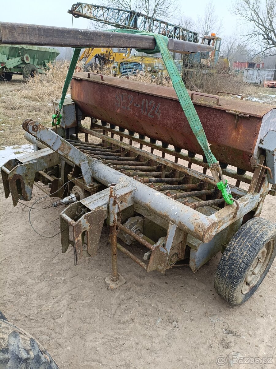 Secí stroj na přísev travin SE2-024 - 5