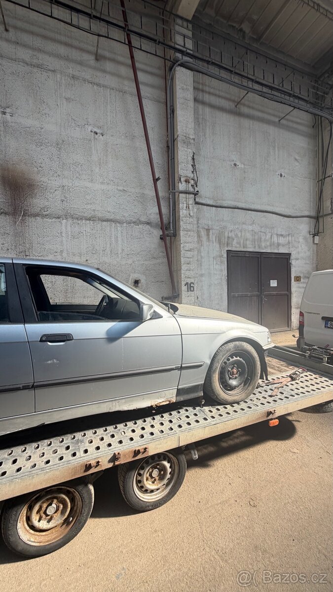 E36 sedan - 5