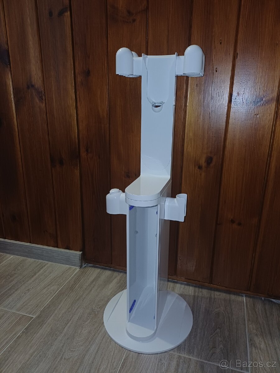 Stojan pro vysavač Dyson V10 - 5