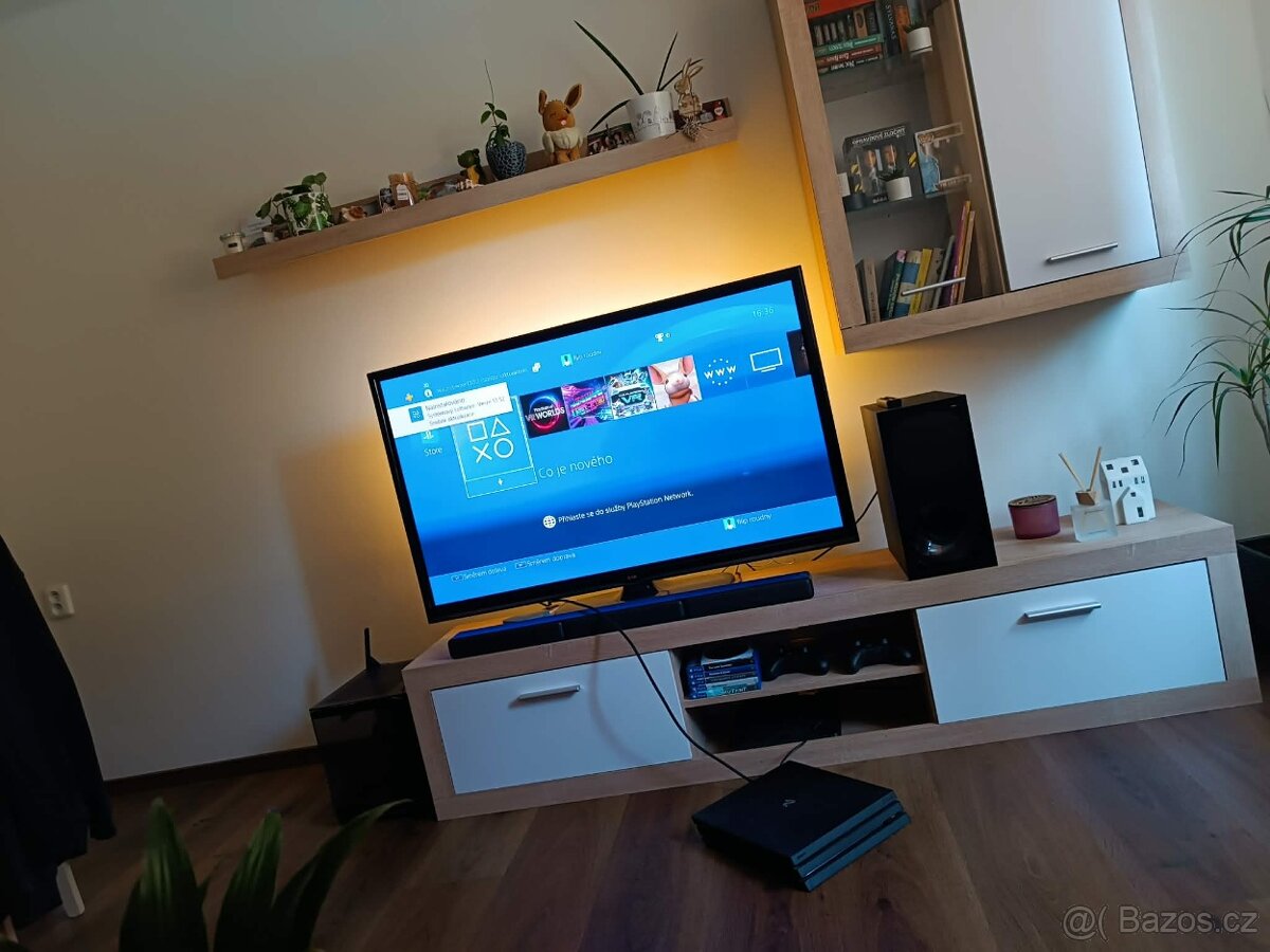 PS4 PRO 1TB + PSVR + 2x MOVE - 5