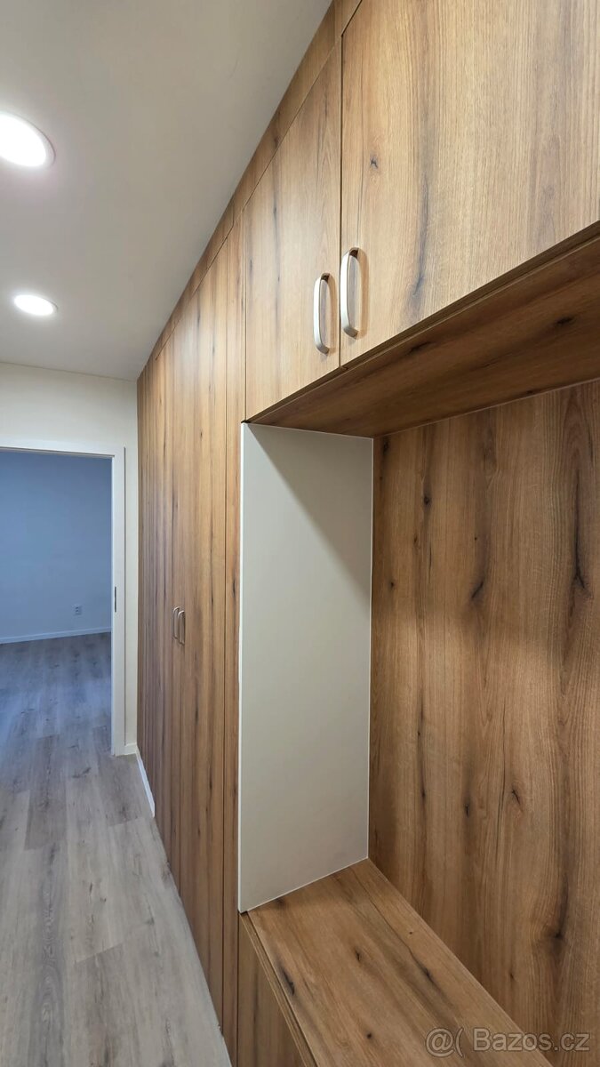 Pronájem bytu 3+1+balkón v ulici Tyršovo nám. v Lounech - 5