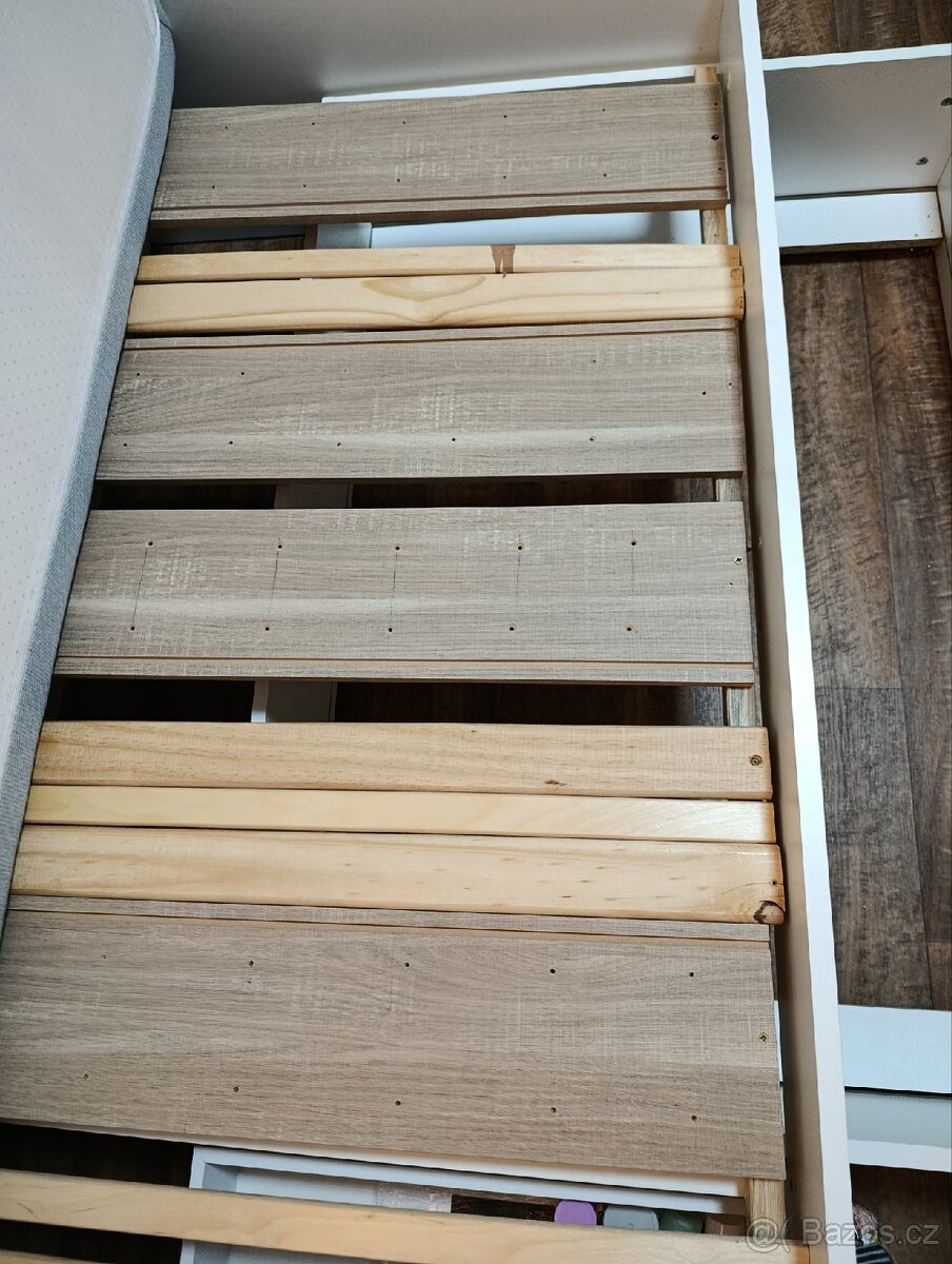 Prodám postel s matrací a šuplíky - 5