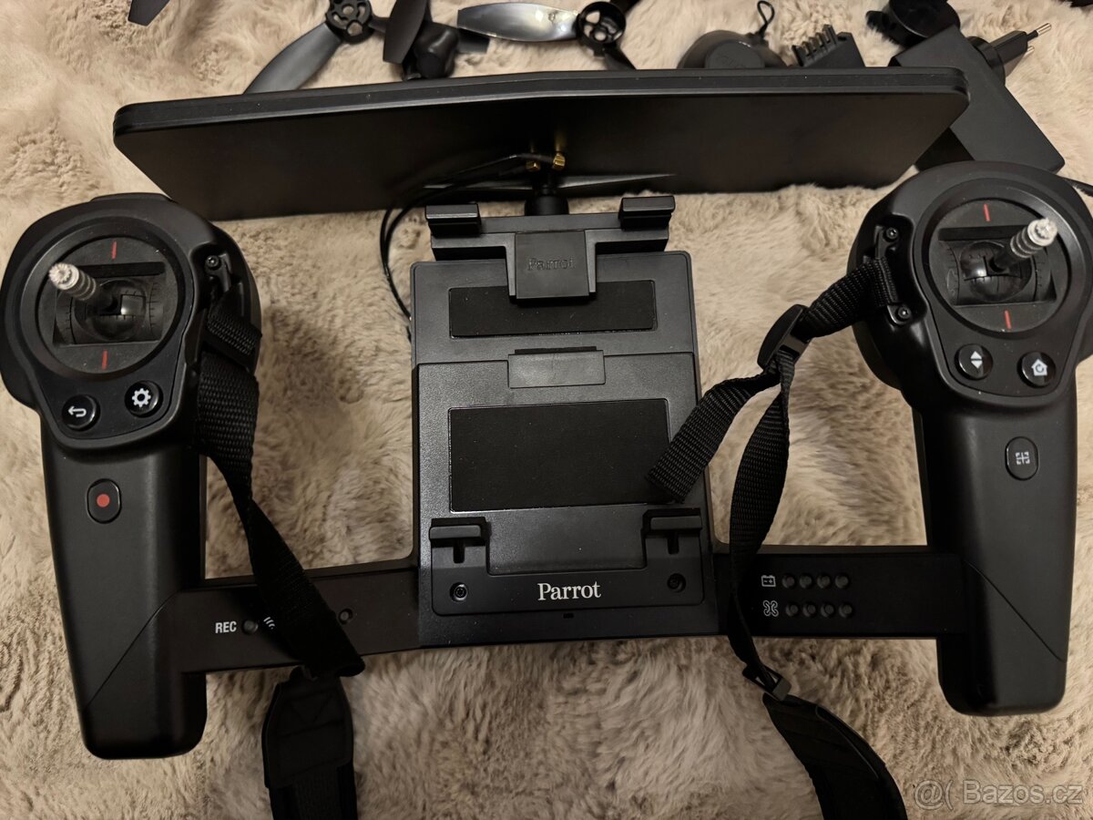 Parrot Bebop Drone 2 + Skycontroller - 5