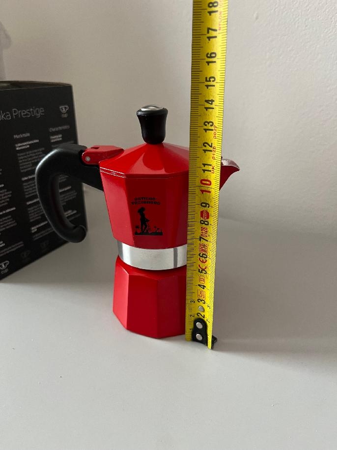 Žehlička a konvička na kávu - 5