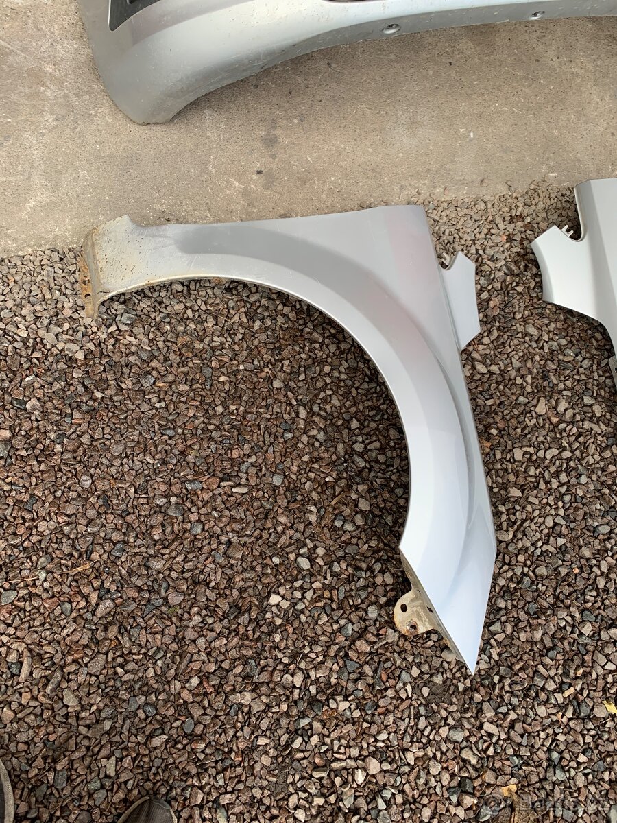 Ford Focus mk2 - přední část - stříbrná metalíza - 5