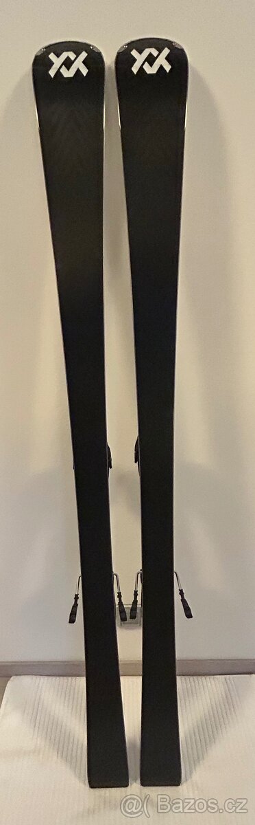 Prodám sjezdové lyže Völkl Racetiger SC 158 cm - 5