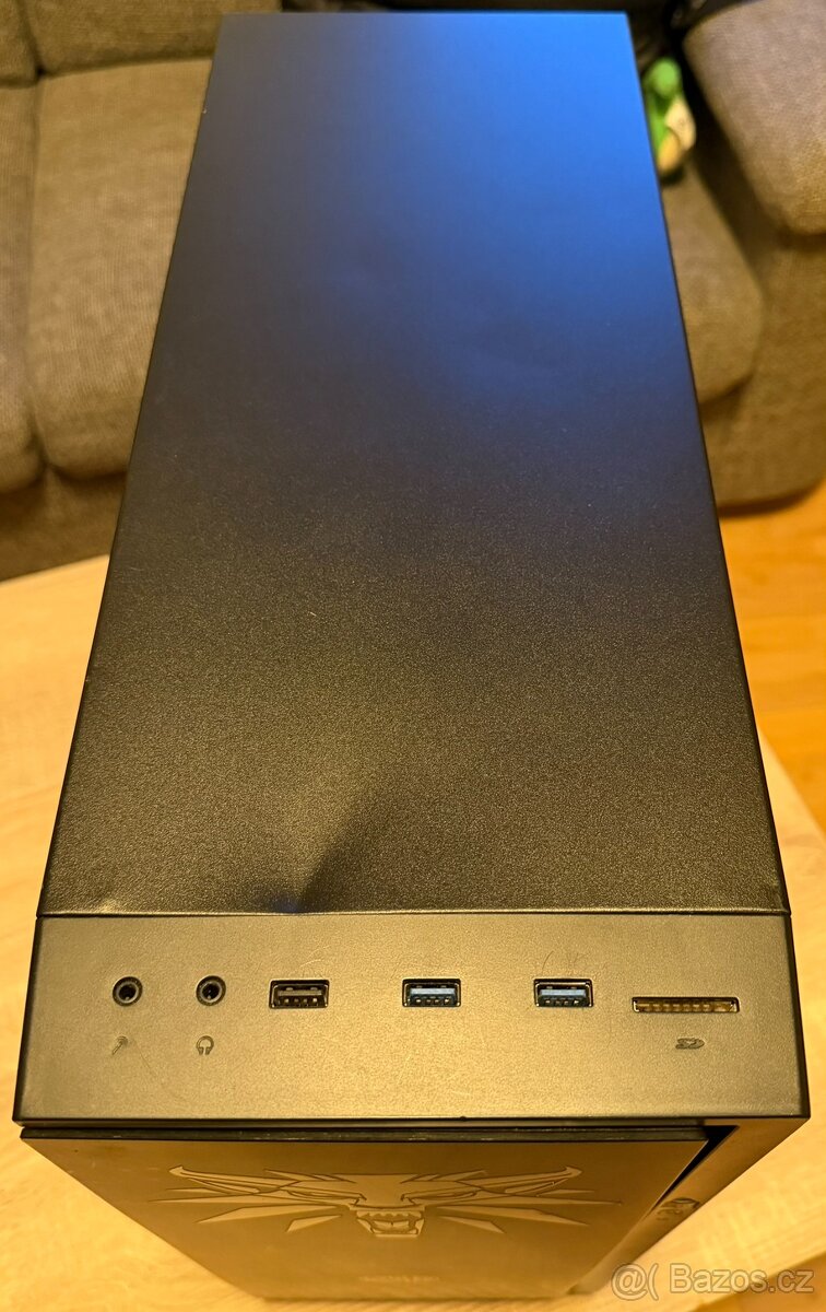 Herní stolní PC s polepem Witcher - 5