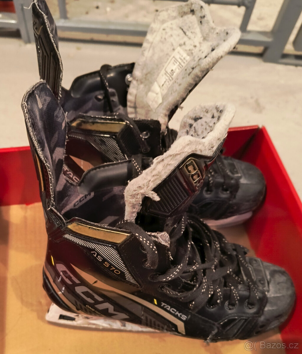 Hokejové brusle CCM AS 570 - 5