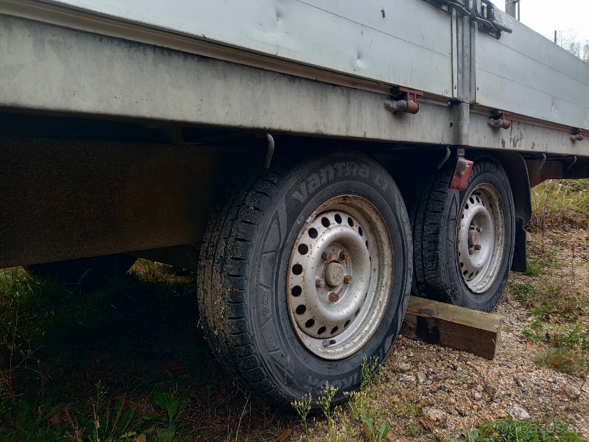 přívěsný brzděný vozejk Hapert 2700 kg 4,6x2 - 5