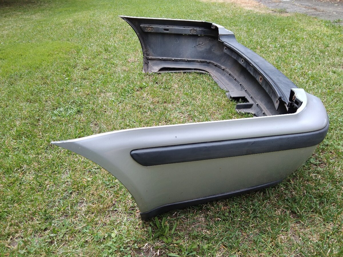 Škoda Octavia 1 combi díly na zadní část - 5