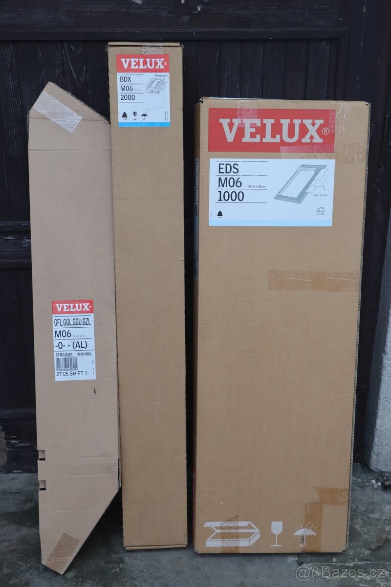 Prodám dvě střešní okna VELUX 78 X 118 cm - 5